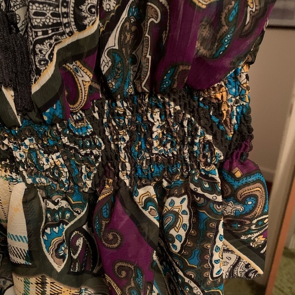 Polyester Sheer  summer blouse. Size M. Lose elastic waistline with ruffle below - Picture 2 of 4